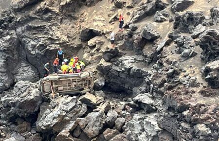 Lanzarote: Senioren-Paar mit Auto von Klippe gestürzt