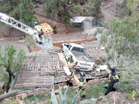 93-Jähriger auf Teneriffa mit Auto in den Tod gestürzt 93-Jähriger auf Teneriffa mit Auto in den Tod gestürzt