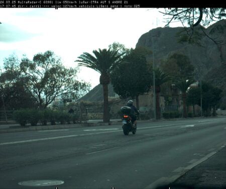 Biker auf Teneriffa mit 127 km/h in 50er-Zone geblitzt Biker auf Teneriffa mit 127 km/h in 50er-Zone geblitzt