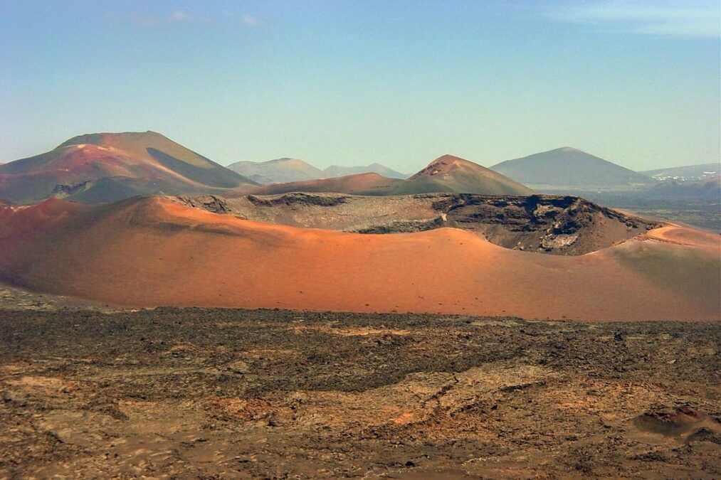 Lanzarote: Wohnungsbau, Energiewende-Zonen und Karneval
